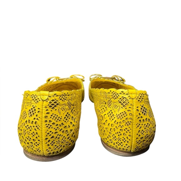 Salvatore Ferragamo Yellow Vara Leather Flats - Picture 7 of 11